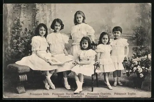 AK Prinzessin Hilda von Luxemburg mit ihren Schwestern Maria Adelheid, Charlotte und Sophie