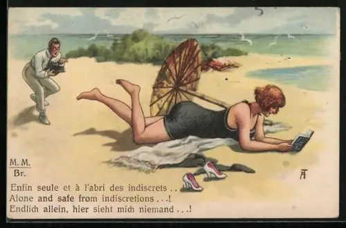 Künstler-AK Arthur Thiele: Mann macht heimlich Fotos von einer Frau am Strand