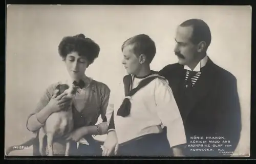 AK König Haakon, Königin Maud und Kronprinz Olaf von Norwegen