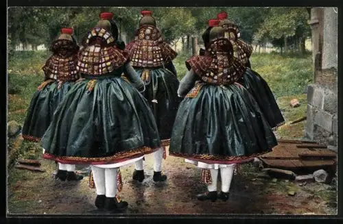 AK Hessische Trachten, Schwälmer Mädchen im Hochzeitsstaate