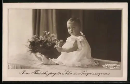 AK Prinz Friedrich, jüngster Sohn des Kronprinzenpaares, Blumen