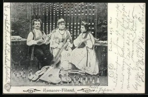 AK Romanov-Flössel mit Glocken, Trachtenkapelle