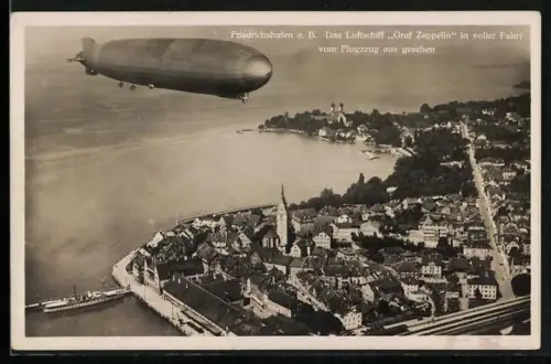 AK Friedrichshafen, Das Luftschiff Graf Zeppelin in voller Fahrt vom Flugzeug aus gesehen