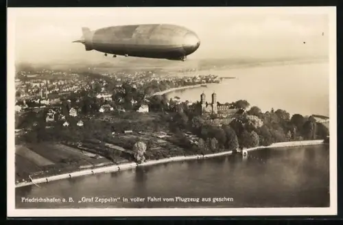 AK Friedrichshafen a. B., Graf Zeppelin in voller Fahrt, Flugzeugaufnahme