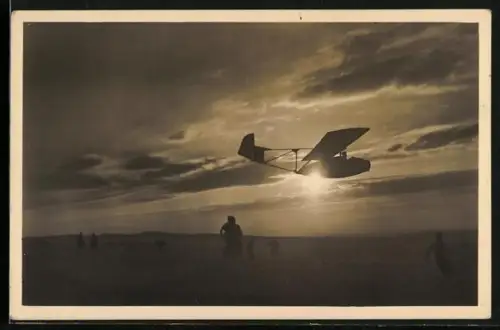 AK Dettingen, Teck, Segelflieger Hauptübungsstelle am Abend