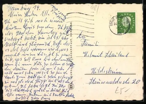 AK Mickey Mouse schenkt Minnie Mouse einen Blumenstrauss, Comic, Walt Disney