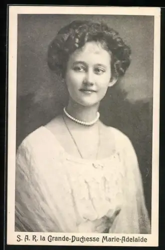 AK S. A. R. la Grande-Duchesse Marie-Adelaide de Luxembourg, im weissen Kleid