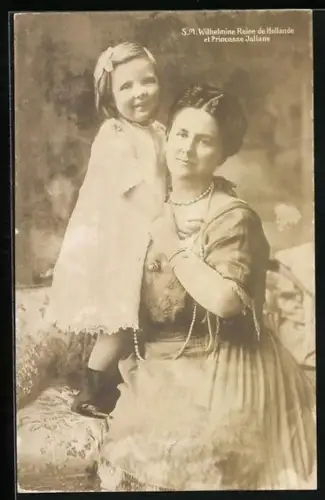 AK S. M. Wilhelmine Reine de Hollande et Princesse Juliana