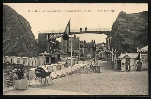 AK Granville /Manche, Tranchée des Anglais avec vue sur le pont et les cabines de plage