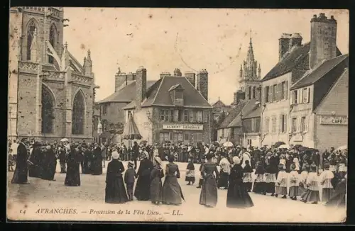 AK Avranches, Procession de la Fête Dieu