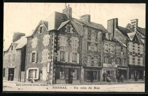 AK Bréhal, Un coin de Rue