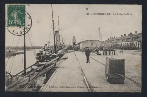 AK Cherbourg, Le Débarcadère avec navires et quais animés