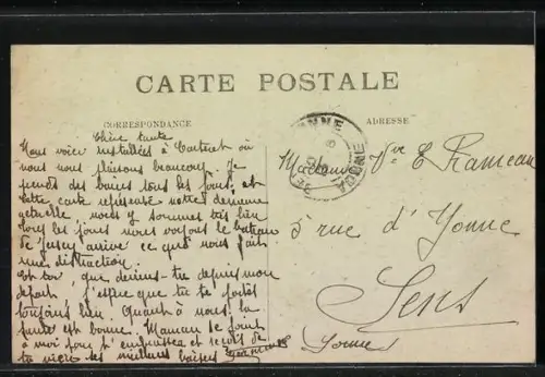 AK Carteret, Hôtel de la mer et vue sur le rivage avec voilier amarré