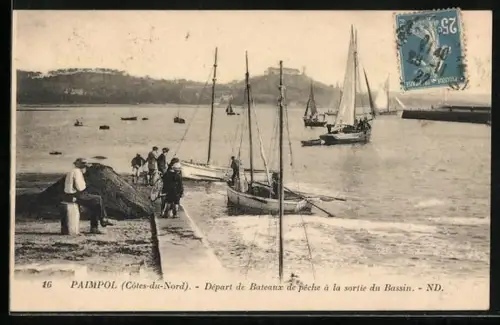 AK Paimpol /Côtes-du-Nord, Départ de Bateaux de pêche à la sortie du Bassin