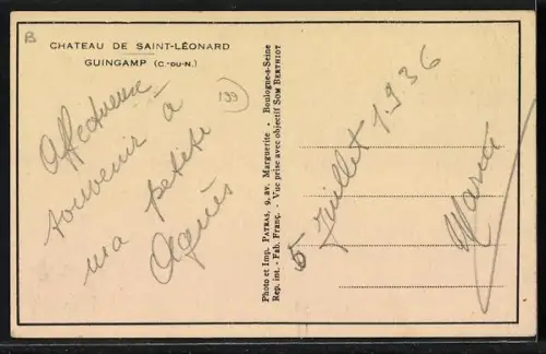 AK Guingamp /C.-du-N., Château de Saint-Léonard dans un cadre verdoyant