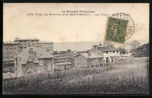 AK Plage des Rosaires /Saint-Brieuc, Les Villas et vue sur la mer