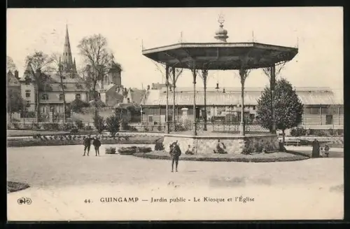 AK Guingamp, Jardin public, Le Kiosque et l`Église