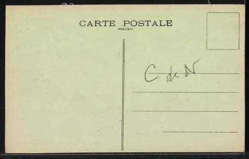 AK Étables, La Plage du Moulin avec baigneurs et cabines sur la côte bretonne