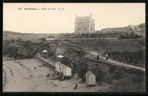AK Portrieux, Plage du Port avec cabines et promenade en bord de falaise