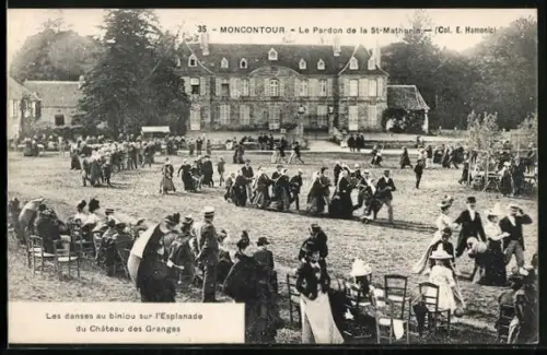 AK Moncontour, Les danses au biniou sur l`esplanade du Château des Granges