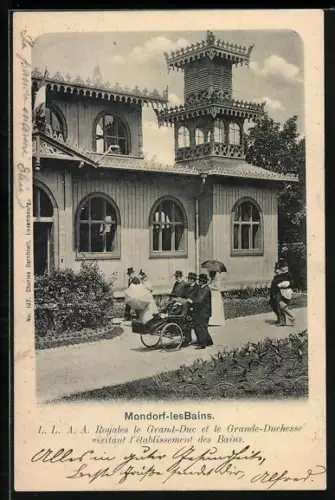 AK Mondorf-les-Bains, L. L. A. A. Royales le grand-Duc et le Grande-Duchesse visitant l`établissement des Bains