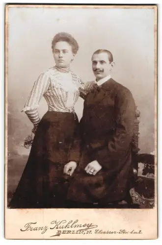 Fotografie Franz Kuhlmey, Berlin, Elsasser-Strasse 1, Anna und Ernst Schwarz im Porträt