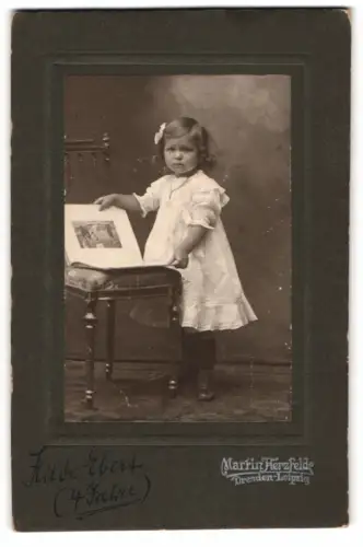 Fotografie Martin Herzfeld, Dresden, Pragerstr 7, Hilda Gerlach als kleines Mädchen