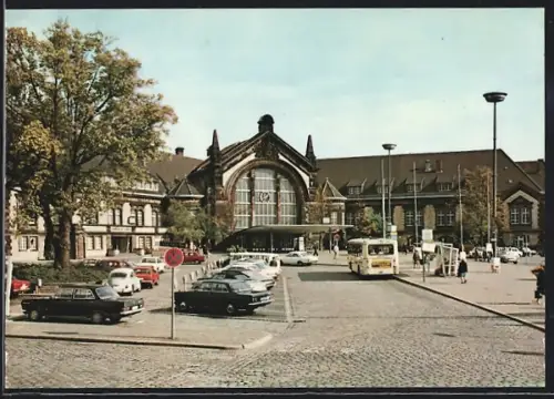 AK Osnabrück, Bahnhof mit Vorplatz und Parkplatz