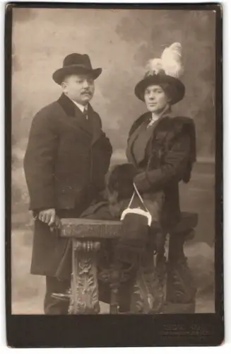 Fotografie Ludwig Köhn, Pankow bei Berlin, Neue Schönholzer Strasse, Elegantes Paar