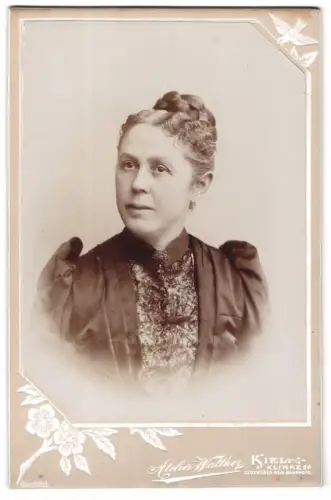 Fotografie Atelier Walther, Kiel, Klinke 26, Porträt einer Dame