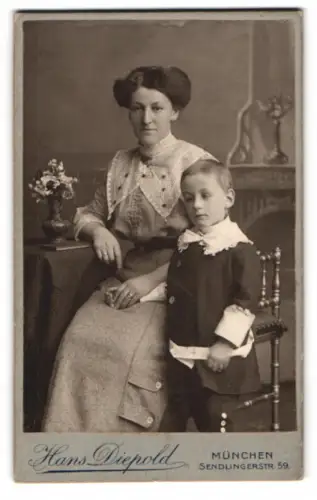 Fotografie Hans Diepold, München, Sendlingerstr. 59, Mutter mit Kind