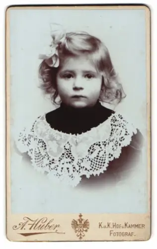 Fotografie A. Huber, Wien, Stefansplatz 2, Porträt eines jungen Mädchens