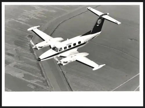 Fotografie Flugzeug Piper Cheyenne IIIA, Schulflugzeug D-IOSB der Lufthansa Verkehrsfliegerschule Bremen