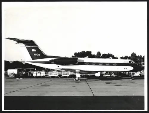 Fotografie Flugzeug Zweistrahliger Jet Kennung N80Q