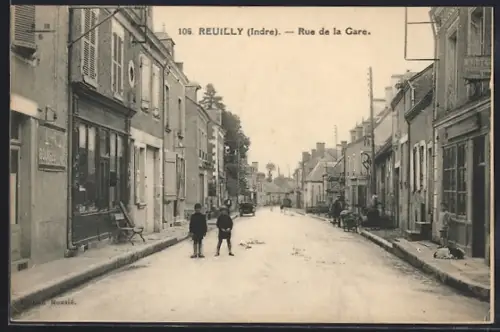 AK Reuilly /Indre, Rue de la Gare, Strassenpartie