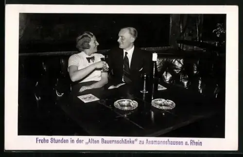 AK Assmannshausen a. Rhein, Gasthaus Alte Bauernschaenke, Innenansicht, Gäste beim Feiern