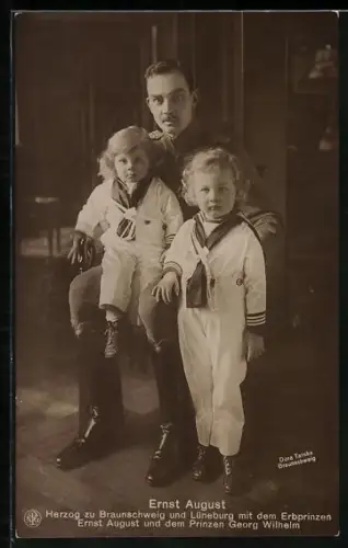 AK Herzog Ernst August zu Braunschweig u.Lüneburg mit dem Erbprinzen Ernst August u.d.Prinzen Georg Wilhelm