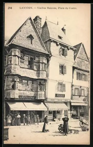 AK Lannion, Vieilles Maisons, Place du Centre