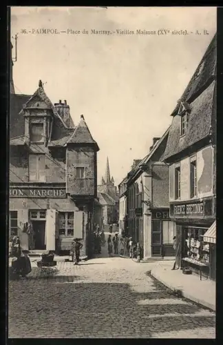 AK Paimpol, Place du Martray, Vieilles Maisons, XVe siècle