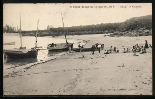 AK Saint-Jacut-de-la-Mer /C.-du-N., Plage du Châtelet avec bateaux et familles sur le sable