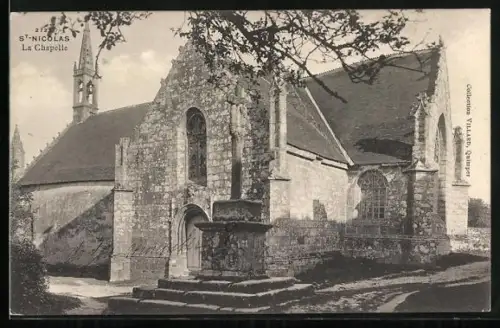 AK La Chapelle /St-Nicolas, Vue de l`église et du calvaire