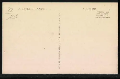 AK Sous-la-Tour-en-Pierin /C.-du-N., Hôtel de la Plage et voie ferrée adjacente