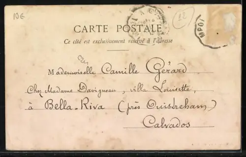 AK Pontrieux, Place de la Pompe avec vue sur l`église et la place animée