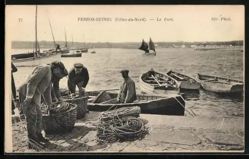 AK Perros-Guirec /Côtes-du-Nord, Le Port