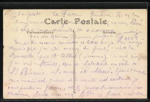 AK Guingamp /C.-du-N., Place du Centre avec fontaine et réverbères