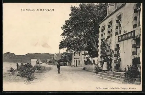 AK St-Efflam, Vue générale avec Grand Hôtel et promenade en bord de mer