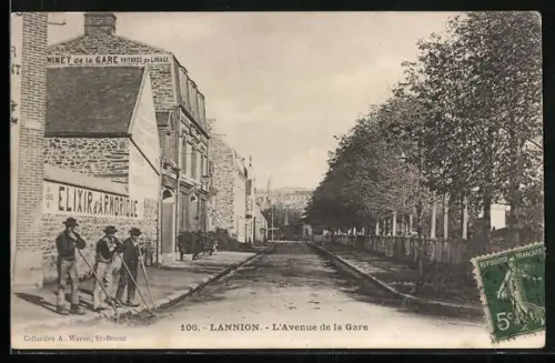 AK Lannion, L`Avenue de la Gare avec des ouvriers au travail