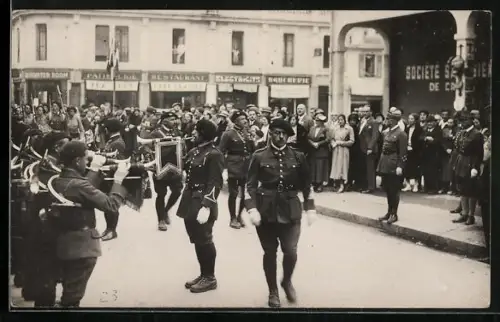 AK Chamonix, Französische Alpenjäger in Chamonix