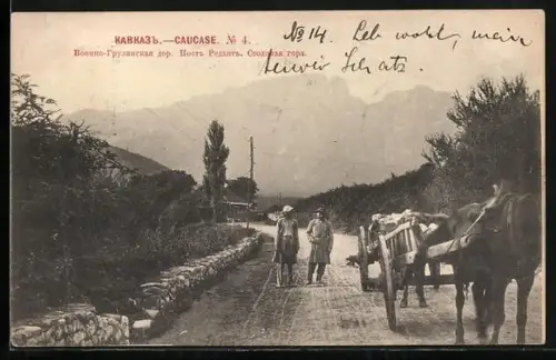 AK Gora Stolovaya / Kaukasus, Strassenpartie, Zwei Männer mit Pferdekarren