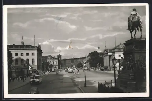 AK Berlin, Unter den Linden, Blick zum Schloss